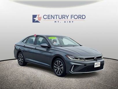 Used 2025 Volkswagen Jetta SE