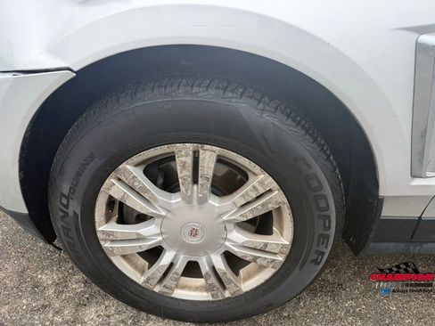 Used 2016 Cadillac SRX Luxury w/ Driver Awareness Package image 29