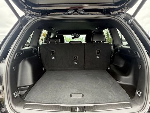 Used 2025 Jeep Grand Cherokee Altitude RWD image 38