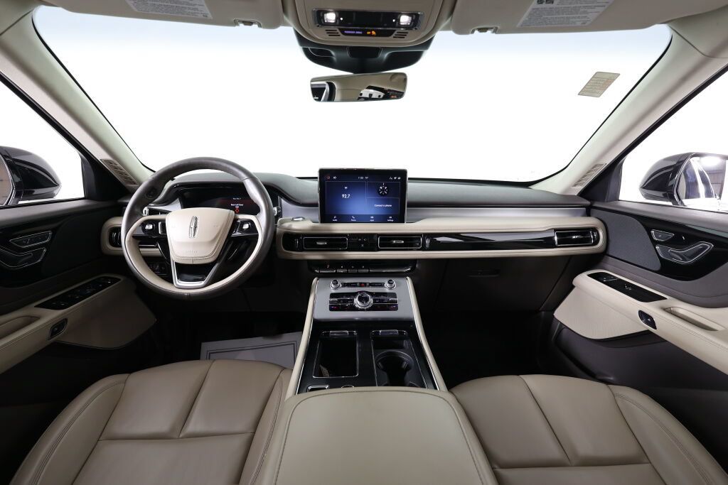 Used 2021 Lincoln Aviator AWD w/ Class IV Trailer Tow Package image 31