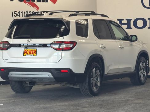 Used 2023 Honda Pilot EX-L image 3