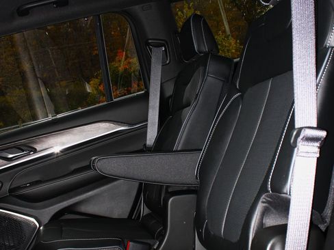 New 2025 Jeep Grand Cherokee L Overland image 17