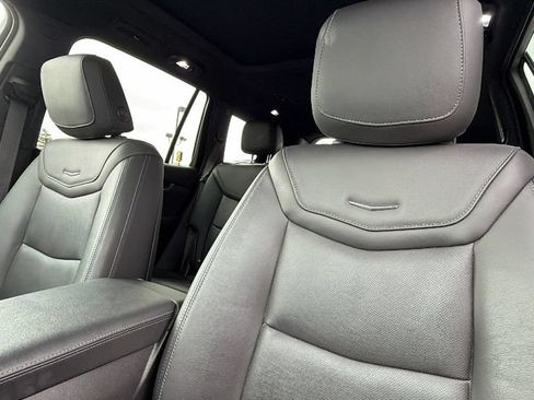Used 2023 Cadillac XT6 Premium Luxury AWD/4WD image 11