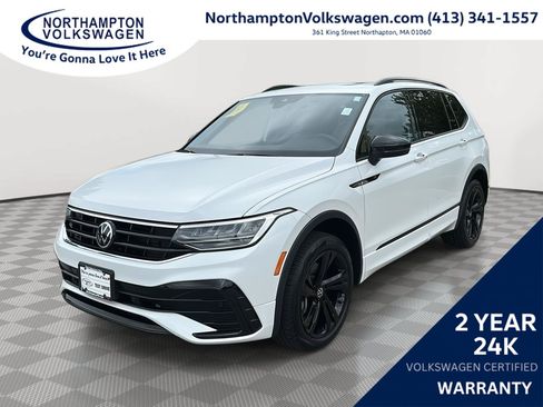 Used 2024 Volkswagen Tiguan SE R-Line AWD/4WD image 1