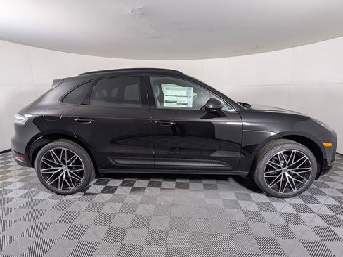 New 2026 Porsche Macan image 8