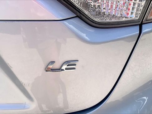Used 2025 Toyota Corolla LE FWD image 9