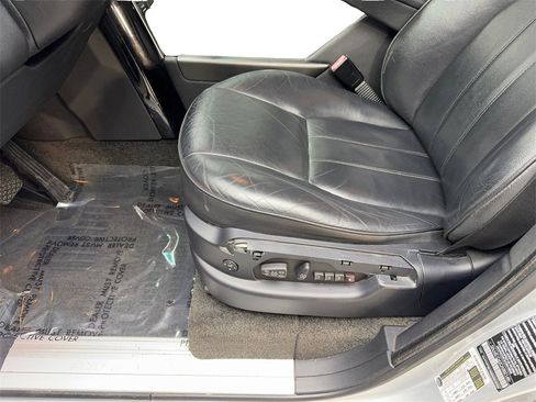 Used 2012 Land Rover Range Rover HSE image 23