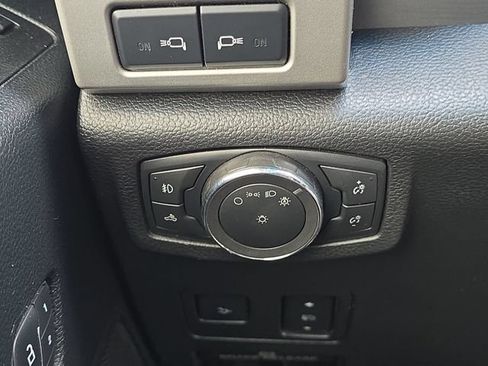 Used 2019 Ford F250 Lariat AWD/4WD image 24