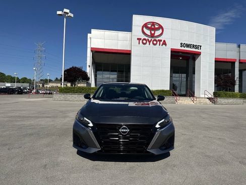Used 2025 Nissan Altima 2.5 SV FWD image 8