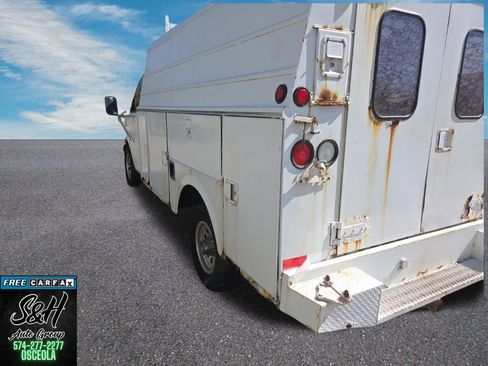 Used 2004 Chevrolet Express 3500 RWD image 12