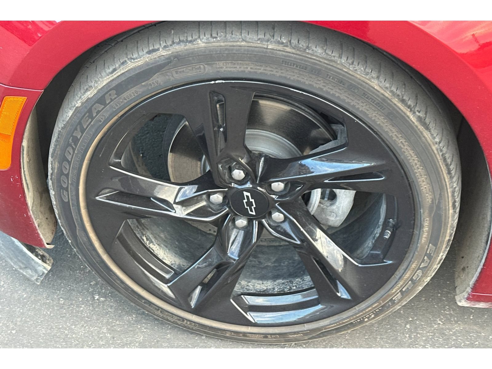 Used 2024 Chevrolet Camaro LT RWD image 4