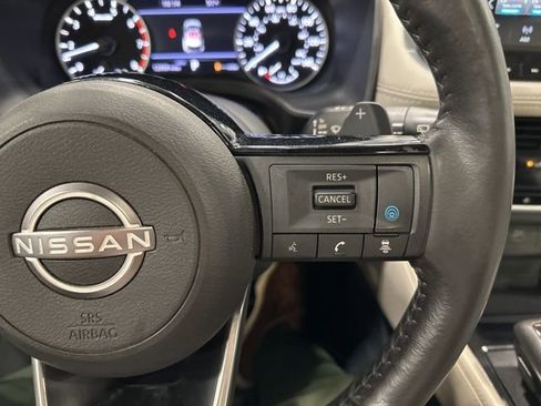 Used 2023 Nissan Rogue SL w/ SL Premium Package image 16