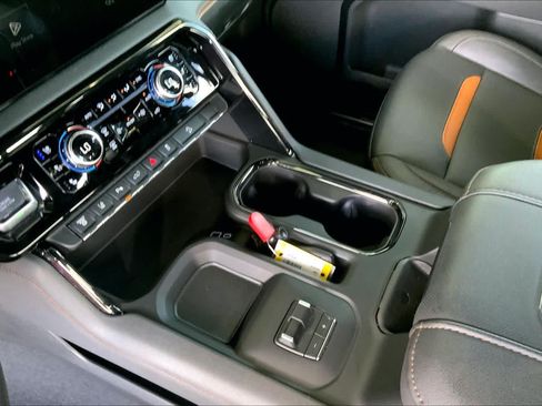 Used 2026 GMC Sierra 2500 AT4 w/ AT4 Premium Plus Package AWD/4WD image 17