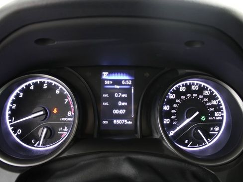 Used 2022 Toyota Camry SE image 33