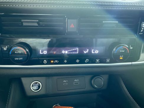 Used 2023 Nissan Rogue SL image 20