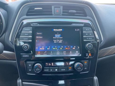 Used 2017 Nissan Maxima Platinum image 23