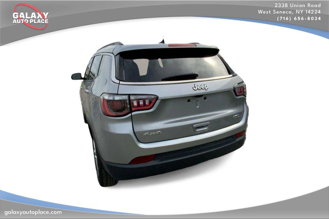 Used 2024 Jeep Compass Latitude AWD/4WD image 7