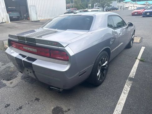 Used 2014 Dodge Challenger SRT8 w/ Harman/Kardon Audio Group RWD image 4