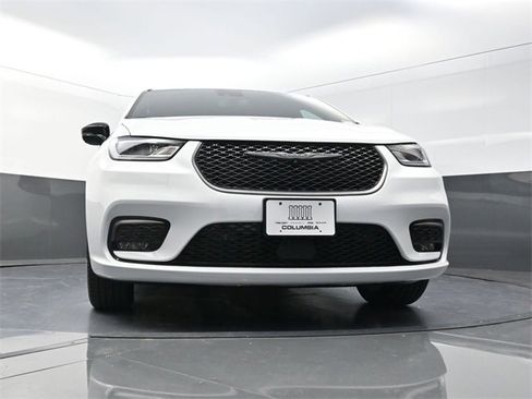 New 2026 Chrysler Pacifica Select image 18