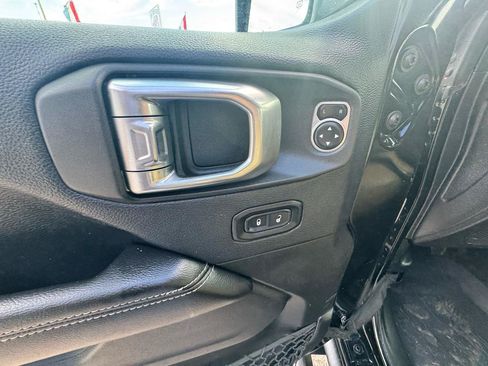 Used 2018 Jeep Wrangler Unlimited Rubicon AWD/4WD image 23