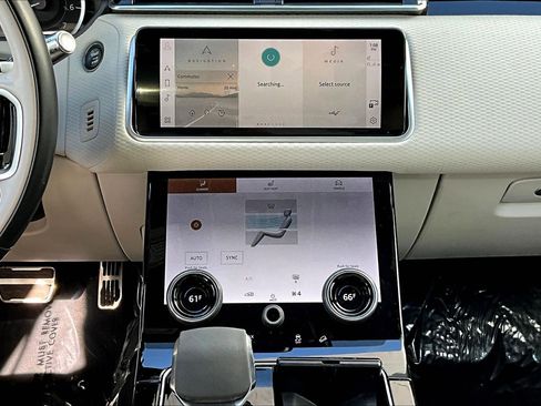 Used 2023 Land Rover Range Rover Velar R-Dynamic S image 31