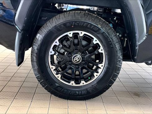 Used 2026 Toyota Tundra SR5 AWD/4WD image 34