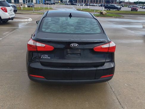 Used 2015 Kia Forte LX w/ Popular Package FWD image 7