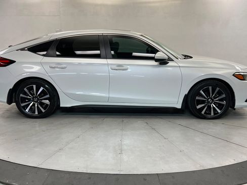 Used 2024 Honda Civic EX-L image 6