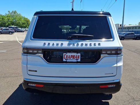 Used 2024 Jeep Grand Wagoneer L Series III AWD/4WD image 5