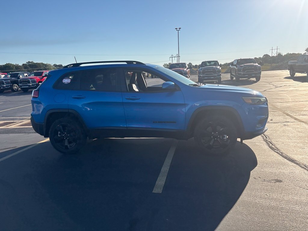 Used 2021 Jeep Cherokee Latitude Plus AWD/4WD image 12