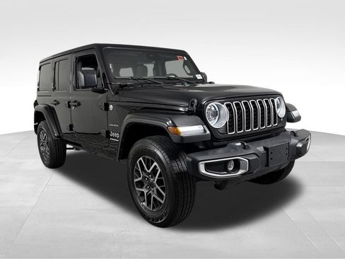 Used 2024 Jeep Wrangler Unlimited Sahara AWD/4WD image 6
