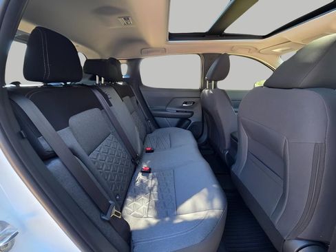 New 2026 Nissan Kicks SV w/ SV Premium Package image 7