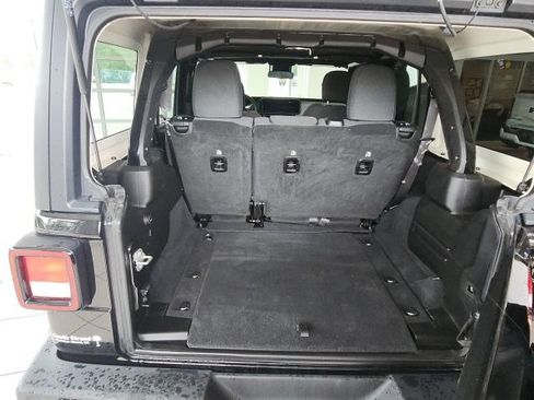 Used 2024 Jeep Wrangler Unlimited Sport AWD/4WD image 39