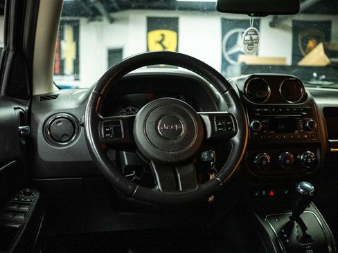 Used 2017 Jeep Patriot Latitude image 14