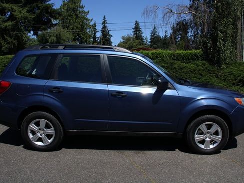 Used 2011 Subaru Forester 2.5X w/ Alloy Wheel Value Pkg AWD/4WD image 11
