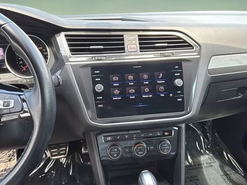 Used 2021 Volkswagen Tiguan SE R-Line FWD image 26