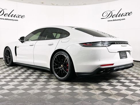 Used 2023 Porsche Panamera 4 Platinum Edition image 4