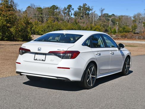 Used 2024 Honda Civic Touring image 4