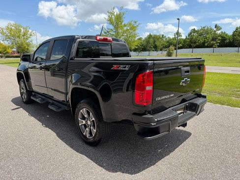 Used 2017 Chevrolet Colorado Z71 AWD/4WD image 7