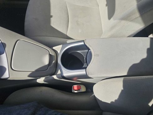 Used 2015 Toyota Prius Two image 17