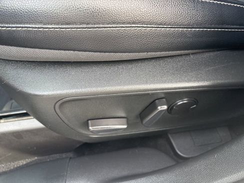 Used 2022 Ford Escape SEL image 30