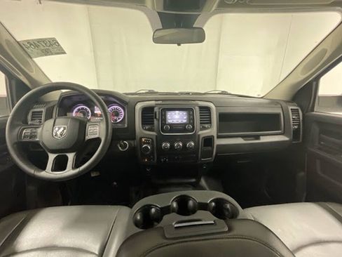Used 2022 RAM 1500 Tradesman w/ Chrome Appearance Group AWD/4WD image 11