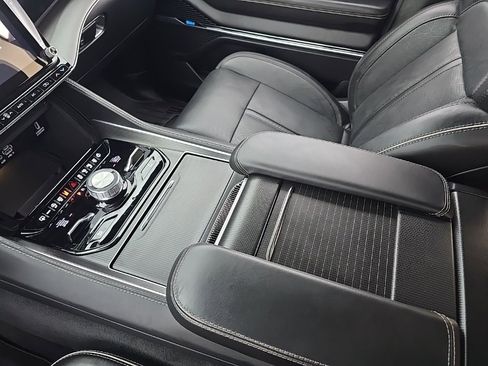 Used 2024 Jeep Grand Wagoneer Series II w/ Quick Order Packagew 28T image 17