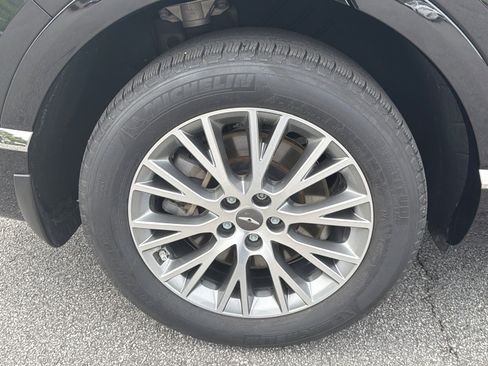 Used 2024 Genesis GV80 2.5T AWD/4WD image 17