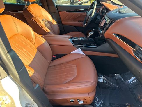 Used 2022 Maserati Levante Modena image 13