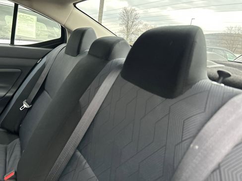 Used 2025 Nissan Versa SV image 15