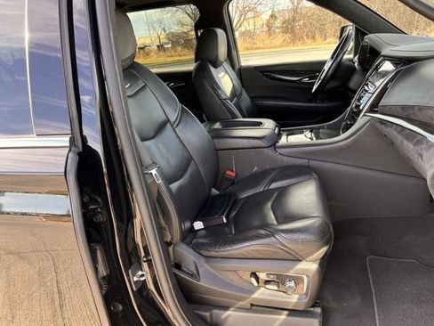 Used 2020 Cadillac Escalade ESV Platinum image 23