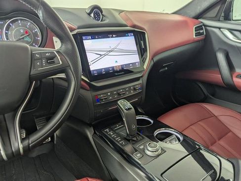 Used 2022 Maserati Ghibli Modena Q4 image 19