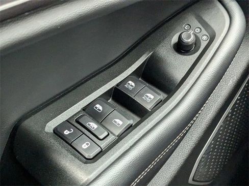 Used 2021 Jeep Grand Cherokee L Laredo image 25