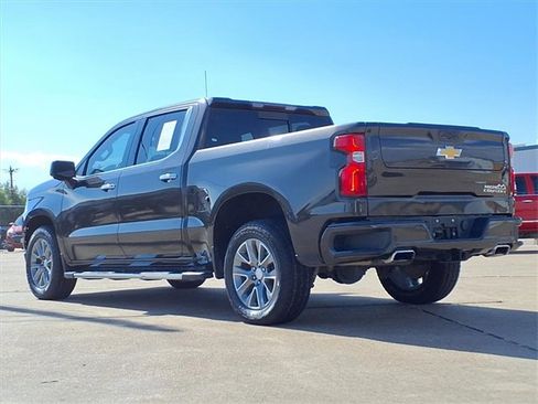 Used 2021 Chevrolet Silverado 1500 High Country w/ LPO, Dark Essentials Package image 6